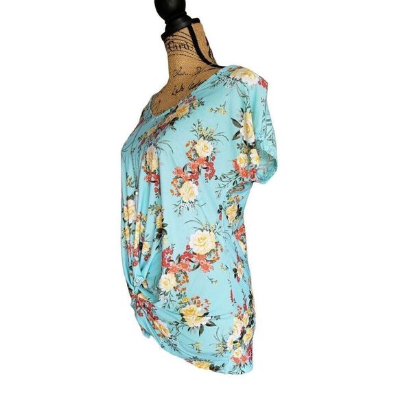 Women's Knit Tops Knot Front Lace Back Necklace Short Sleeve Blouse Small NWT - Picture 3 of 10